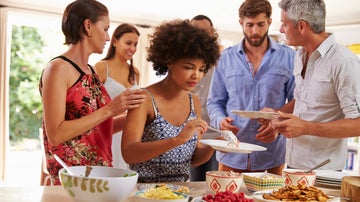 Trucos para no engordar en una cena especial