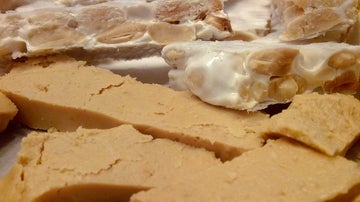 Tanto el turrón blando como el duro son poco amigos de los dientes.