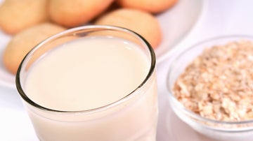 Cómo hacer Leche de Avena Casera Receta Fácil y Rápida!