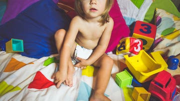 Niño con pañal