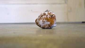 ¿Coger el bollo que ha caído al suelo y comerlo o no? Esa es la cuestión.