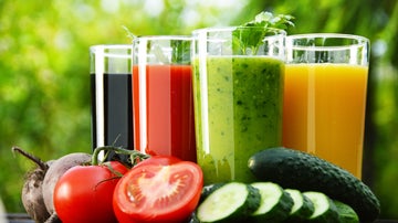 Luce moreno con smoothies que protegen tu piel del sol y potencian el bronceado