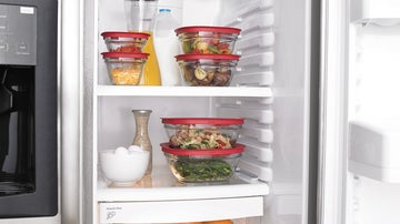 Ojo, la comida caliente al frigo NO.