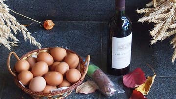 La extravagante dieta de los huevos y el vino.