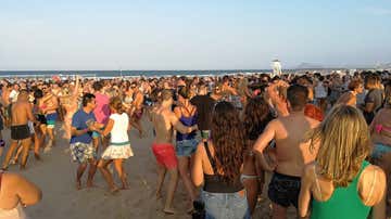 Fiesta en la playa. Gandía 2018